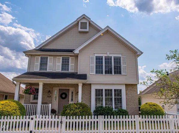808 Holliday Hills Dr, Hollidaysburg, PA 16648