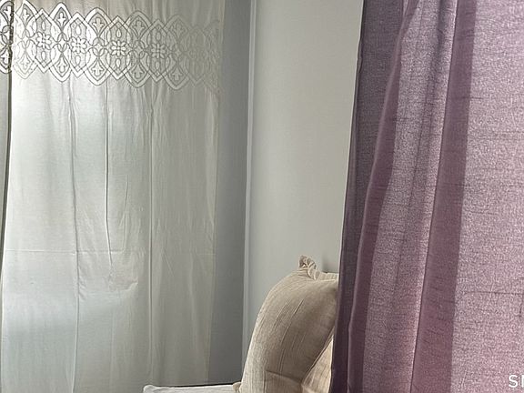 5th image of 18 Bridge St APT 1P