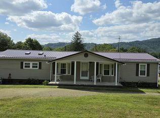 20518 Midland Trl, Ansted, WV 25812
