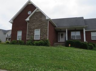408 River Heights Dr, Clarksville, TN 37040