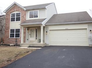 2060 Lyndhurst Ln, Aurora, IL 60503