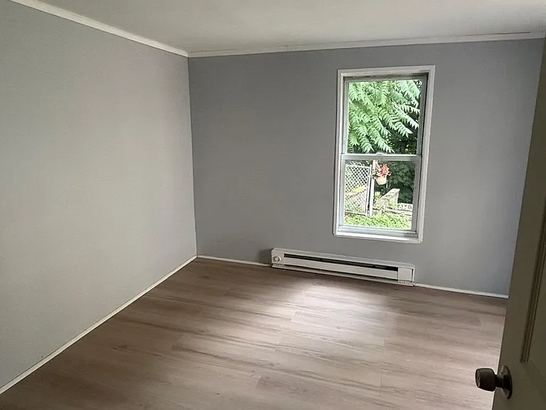 86 Wolcott St #1R — Photo 5