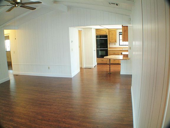 3rd image of 865 Villa Teresa Way #865