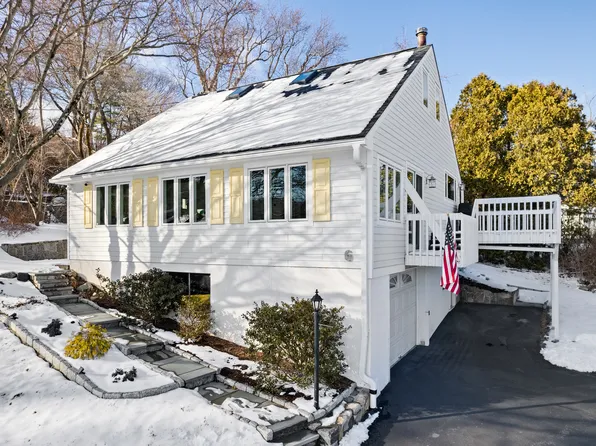 6 North Beach Drive, New Fairfield, CT 06812