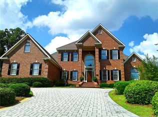 460 Willow Bend Ln, Fayetteville, NC 28303
