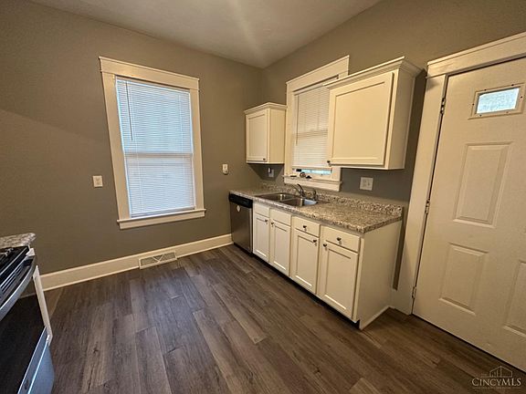 5th image of 1816 Grand Blvd