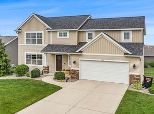6517 Bradenwood Dr, Hudsonville, MI 49426