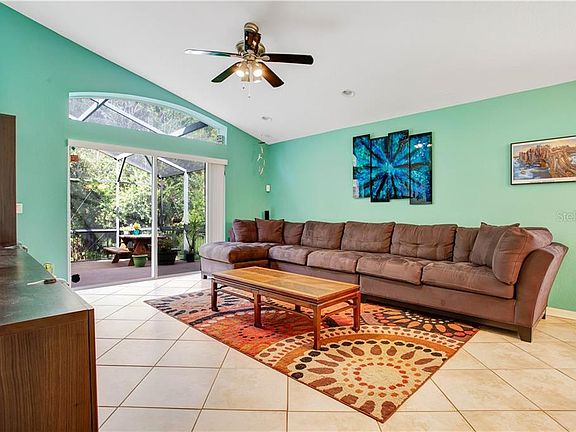 4th image of 13614 Mirror Lake Dr