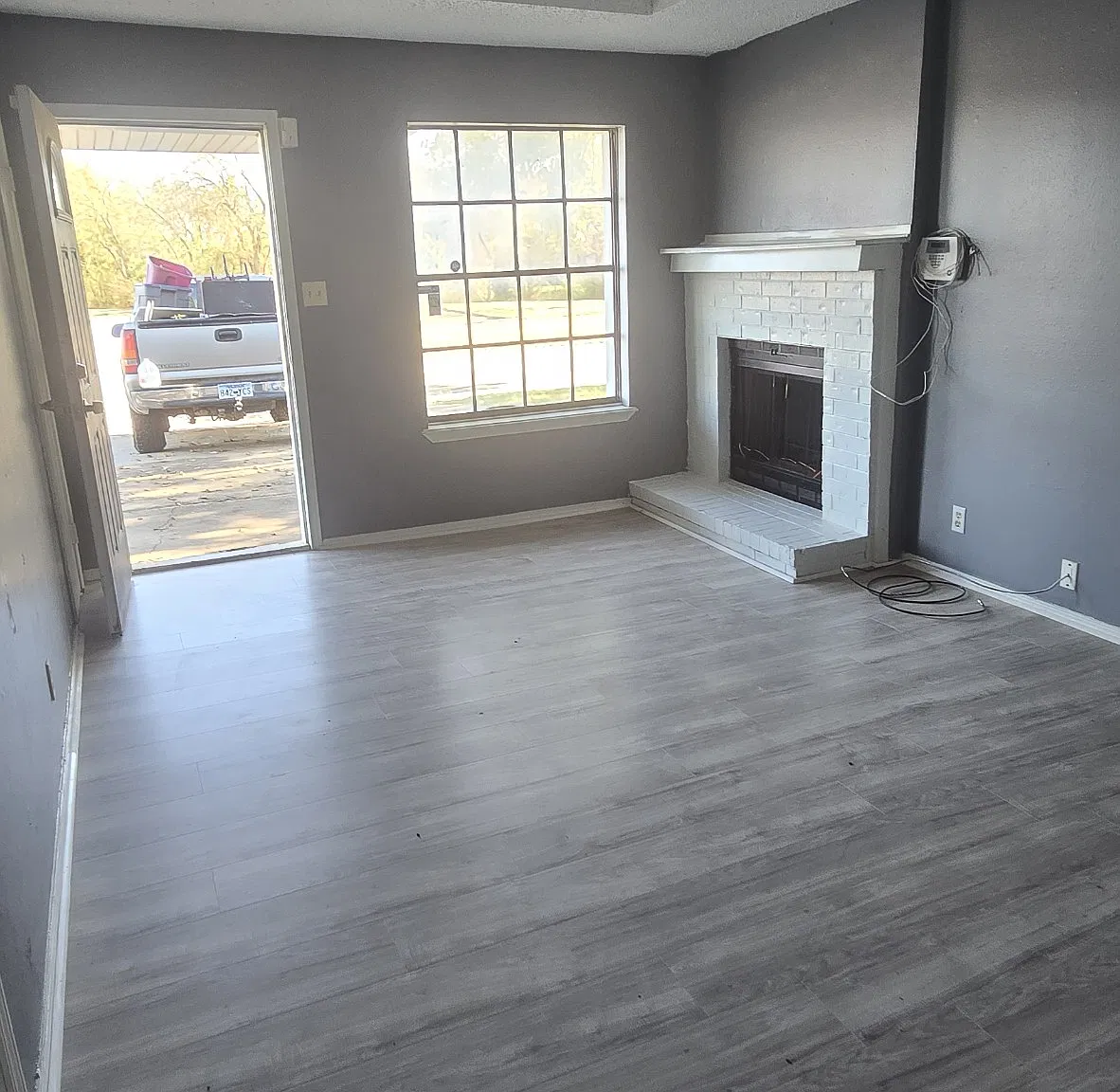 2 bed, 870 sqft, $995 — Photo 2