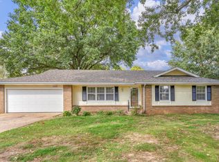 1527 E Downing St, Springfield, MO 65804