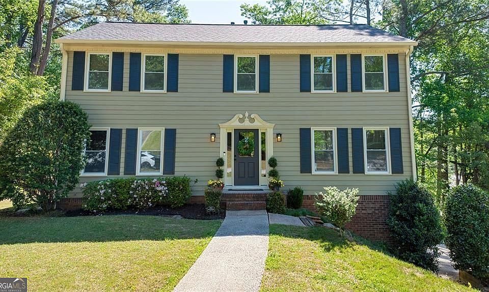 1st image of 4541 Queen Anne Ct SE