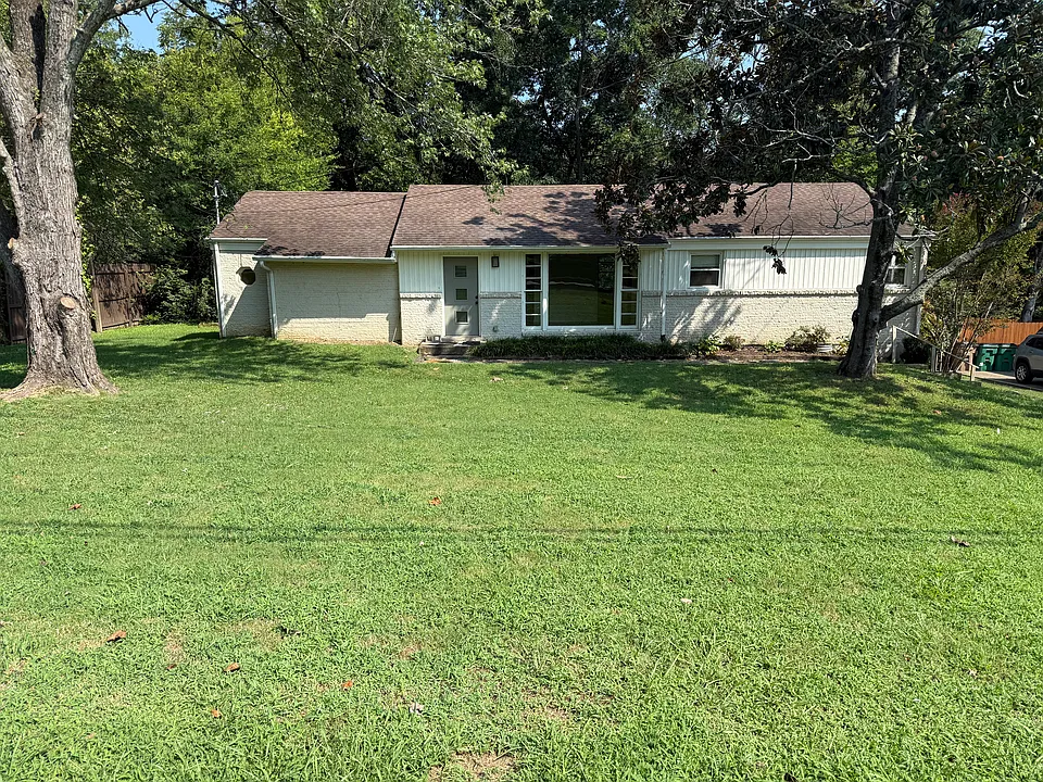 810 Chadwell Dr