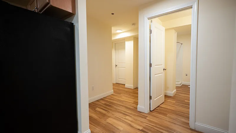 3 bed, 1.0 bath, $3,210 — Photo 4