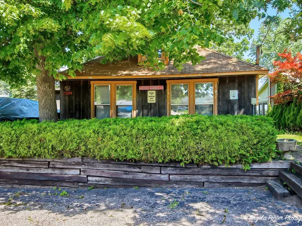 23100 W Villa Rica Rd, Antioch, IL 60002