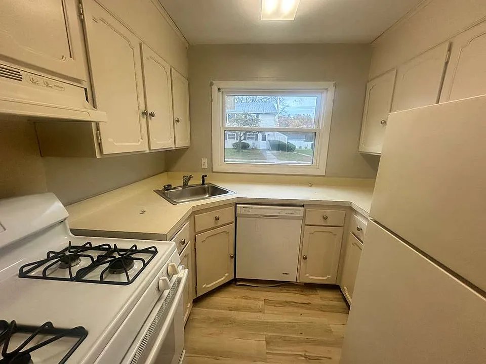 A4 Wedgewood Dr #6D