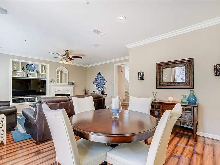 10509 Hollingsworth Way — Photo 8