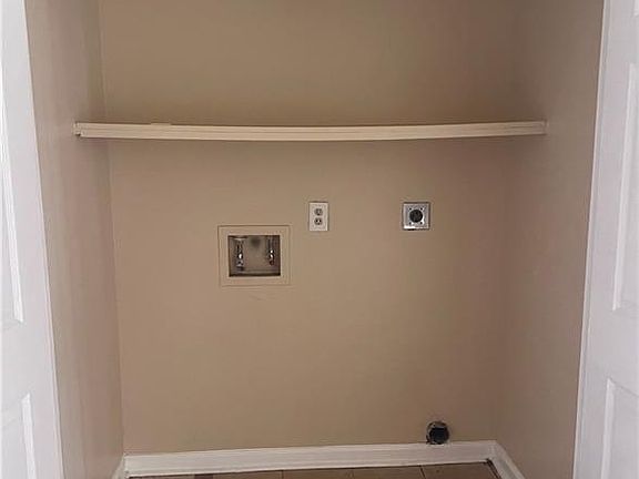 3rd image of 6722 Tara Ln