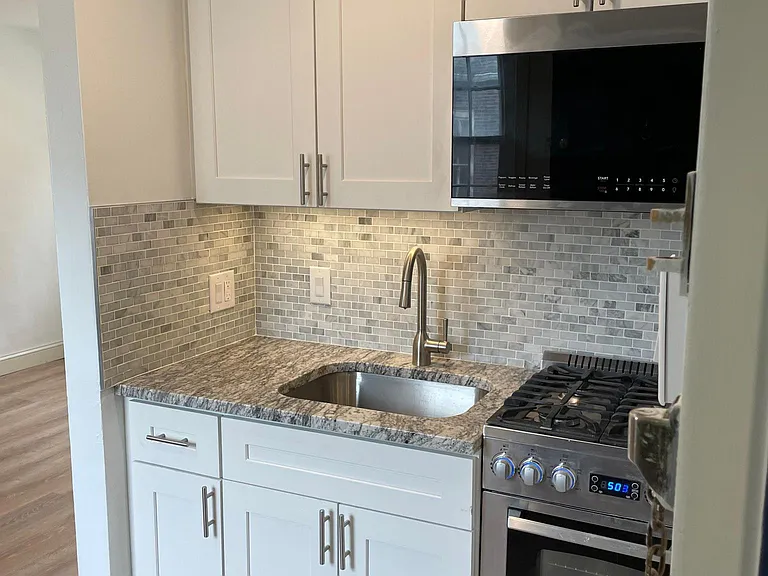 133 N 4th St #3R — Photo 4