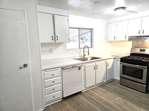 5th image of 16471 Monterey St