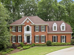 926 Forest Pond Dr, Marietta, GA 30068
