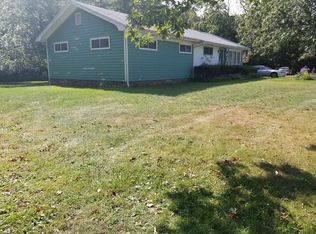 76 Hall Rd, Sturbridge, MA 01566