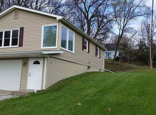 2006 1st St, Coal Valley, IL