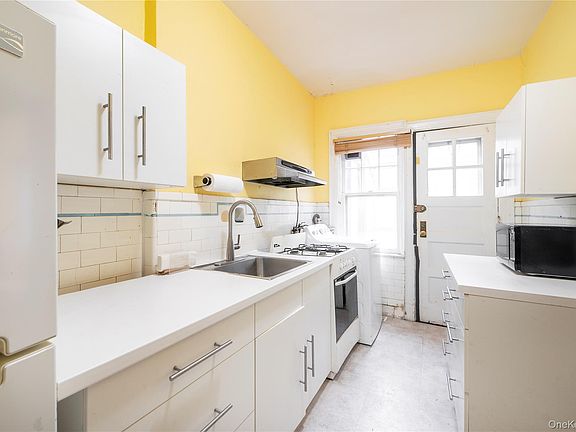 4th image of 33-42 87 Street