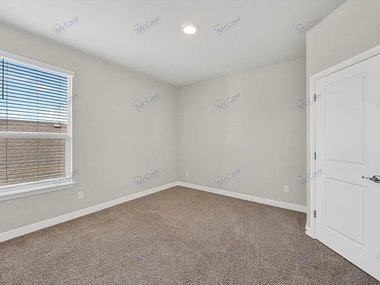 2521 Dunbarton Dr — Photo 10
