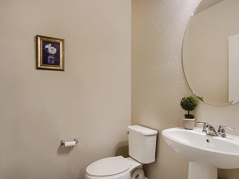 1909 S Poplar Ct — Photo 21