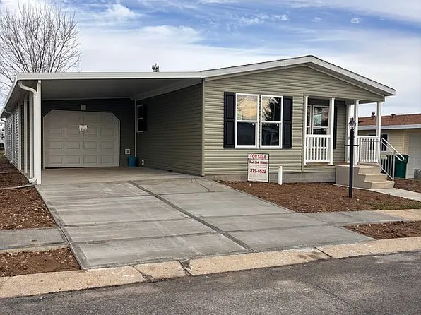 125 S Point Dr, Fairborn, OH 45324