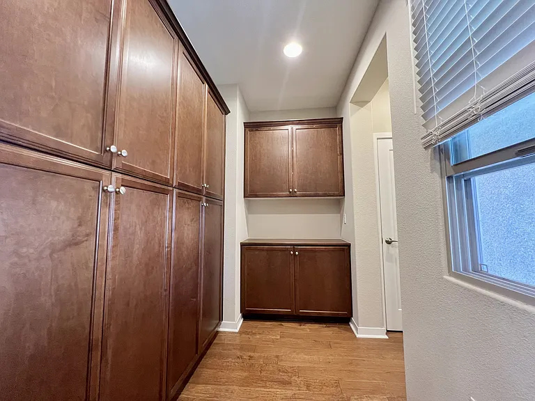 1060 Goldenstar Pl — Photo 8