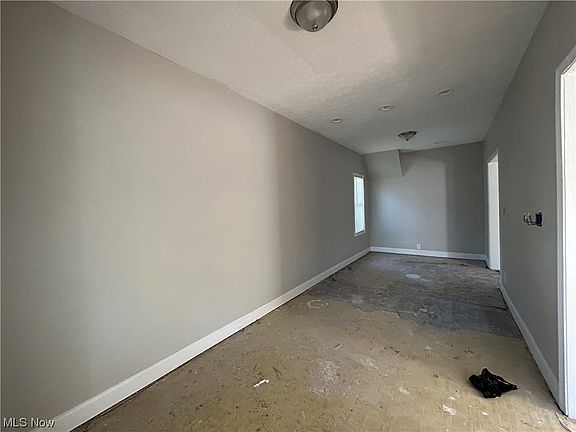 3rd image of 1263 E 112th St