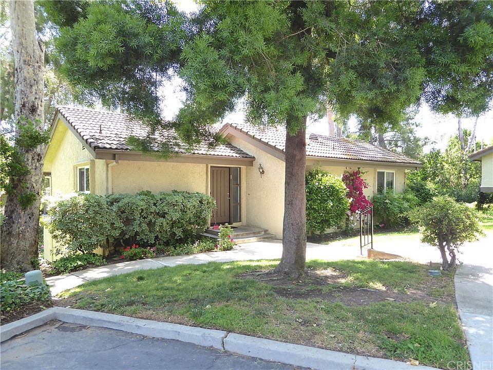 1st image of 6 N Meadowlark Ln
