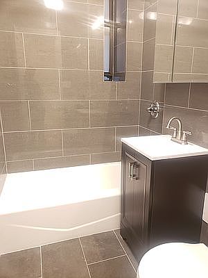 5th image of 515 Cathedral Pkwy #1TY
