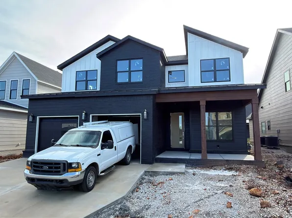 6011 S 41st St, Rogers, AR 72758