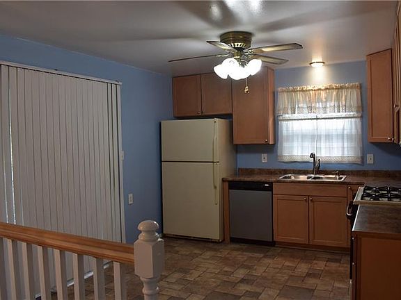 4th image of 349 Country Hills Dr