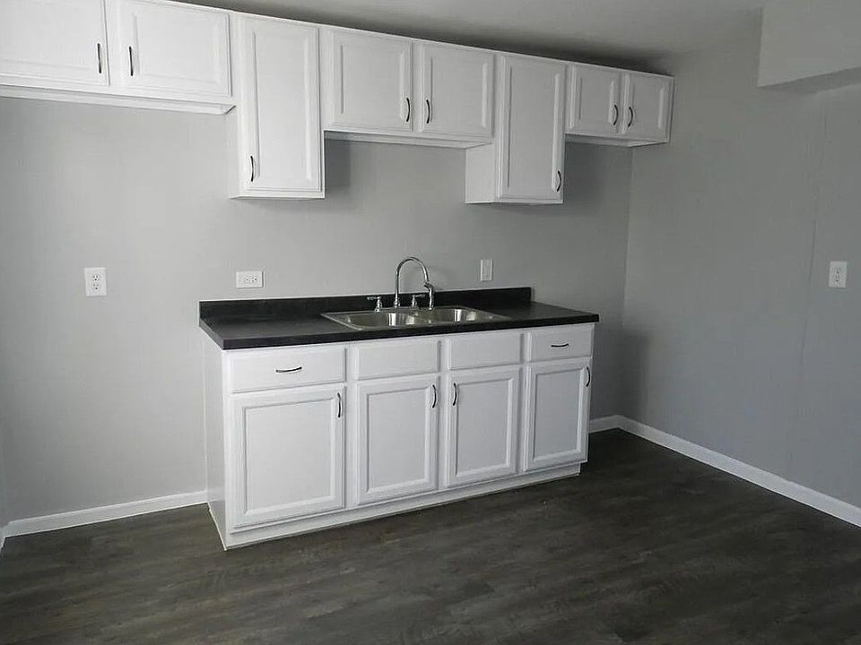 2nd image of 32319 Ogemaw St