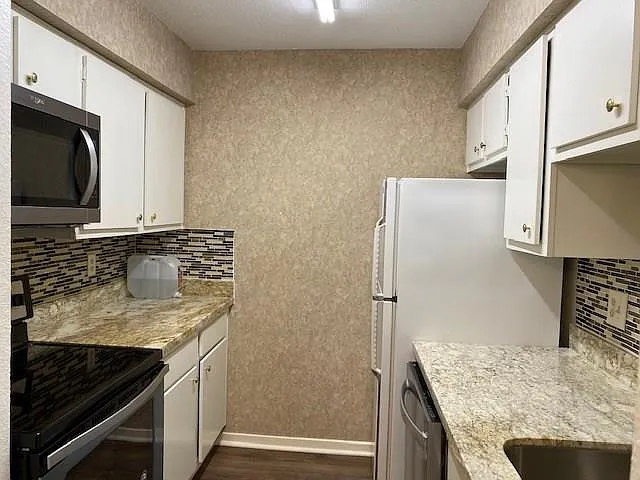 1100 Augusta Dr #46 — Photo 11