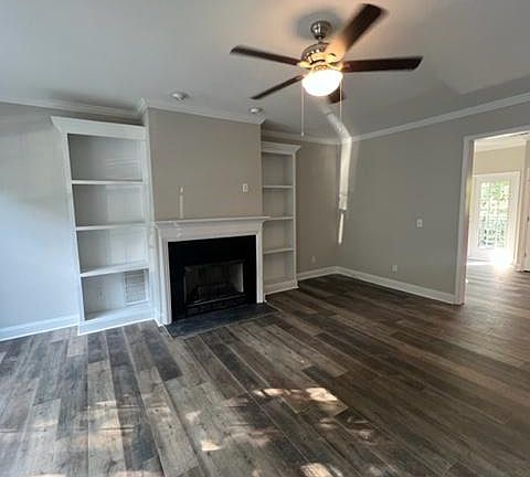 3rd image of 4425 Baylor St