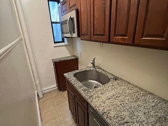 5th image of 2803 Kennedy Blvd #B4