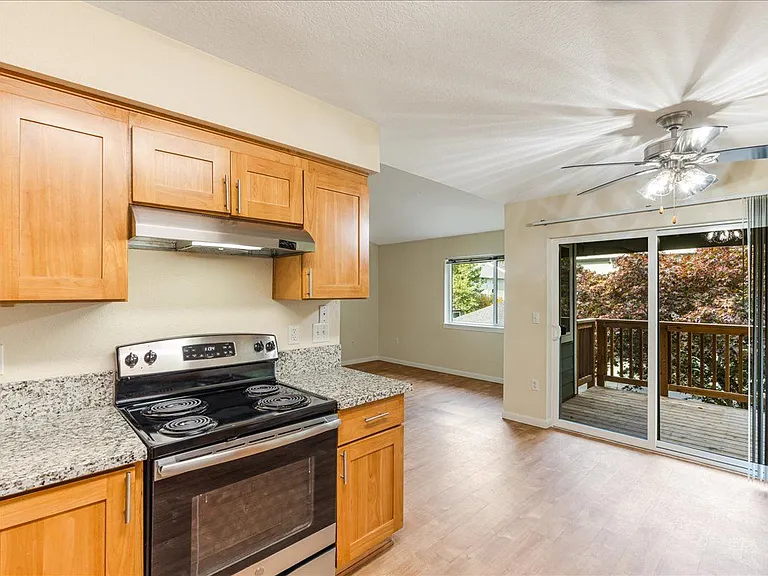 Cascade Woods Apartments — Photo 42
