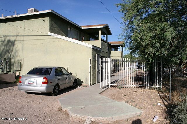 2nd image of 915 S 4th Ave