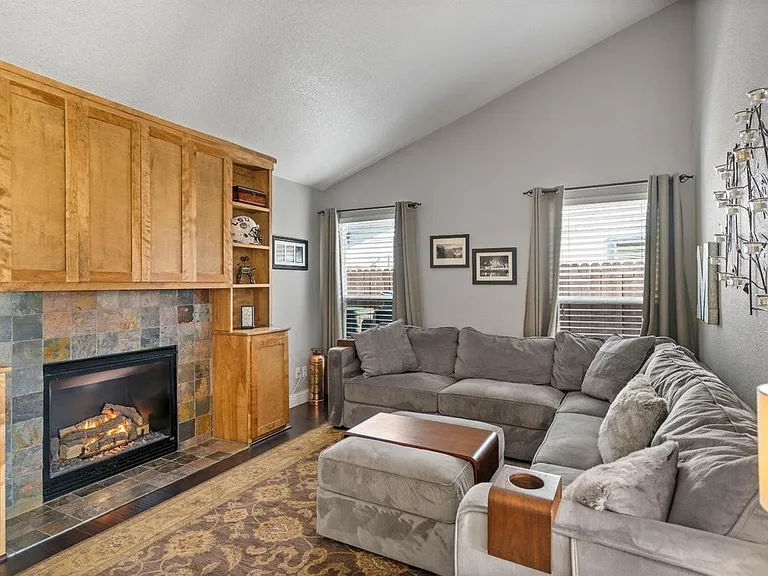 2938 Renee Ct — Photo 2