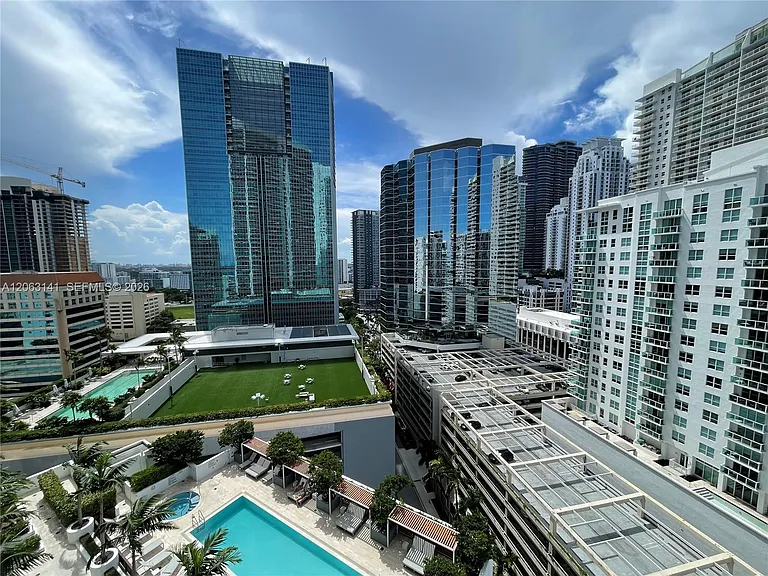 1300 Brickell Bay Dr #2010 — Photo 2