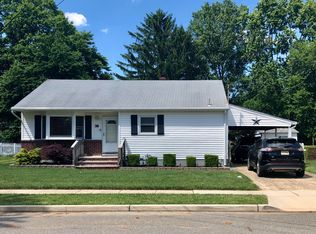 38 Douglas Rd, Freehold, NJ 07728