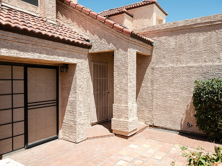 3980 E Graythorn St — Photo 99