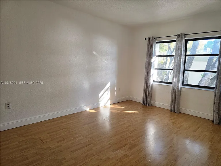 7925 SW 104th St #201-E — Photo 27