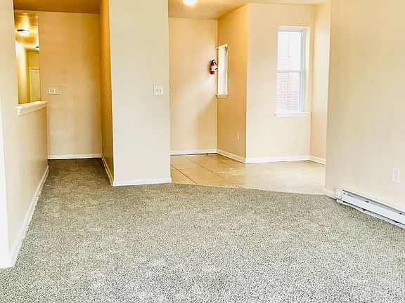 4th image of 1609 W Erie Ave APT B