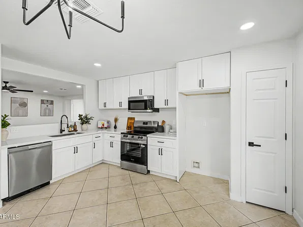 3020 W BLUE SKY Drive, Phoenix, AZ 85083