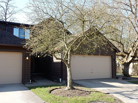 2nd image of 932 Arboretum Cir
